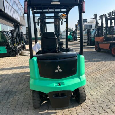 Carrello elevatore elettrico Mitsubishi FB30CN